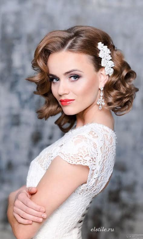 A lot of short hair wedding styles are super simple to put together. 15 Beautiful Wedding Hair Ideas | WeddingMix