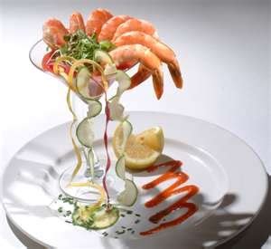 A refreshing and authentic mexican shrimp cocktail with plenty of spicy flavors makes a perfect starter or a light meal. Elegant Shrimp Cocktail Presentation | Shrimp cocktail presentation, Shrimp cocktail, Appetizer ...