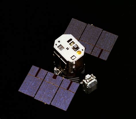 Filecapturing The Solar Maximum Mission Satellite Wikipedia