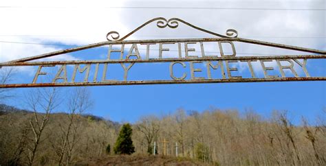 Feud Tourism In The Land Of Hatfields And Mccoys The New York Times