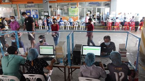 ราชวิทยาลัยจุฬาภรณ์ ร่วมกับกระทรวงสาธารณสุข สำนักงานคณะกรรมการอาหารและยา (อย.) แถลงแนวทางการจัดสรรและนำเข้าวัคซีนทางเลือก ซิโนฟาร์ม 28. บ้านเมือง - ชาวปทุมฯปลื้ม ราชวิทยาลัยจุฬาภรณ์เตรียมพื้นที่ ...