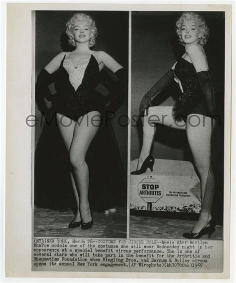 3h002 marilyn monroe 8 25x10 news photo 1955 two images in skimpy circus