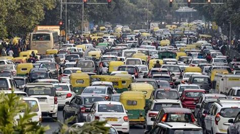 Delhi Ncr Traffic Update Heavy Congestion Near Akshardham Traffic On