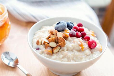 One great option is to eat a great deal of vegetables and fruits, which are heavy in nutrition but light in calories. Can Oatmeal Help Manage Diabetes? | MD-Health.com