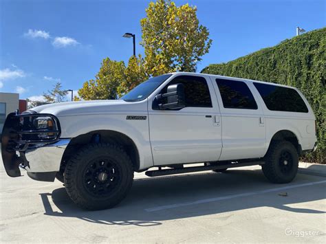 Ford Excursion Xlt Off Road Suv Truck Rent This Location On Giggster