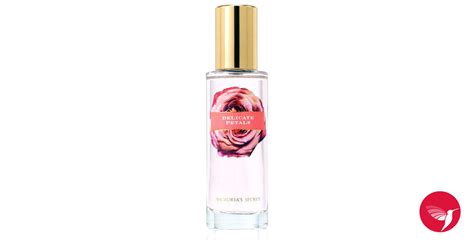 Delicate Petals Victoria S Secret Perfume A Fragrance For Women