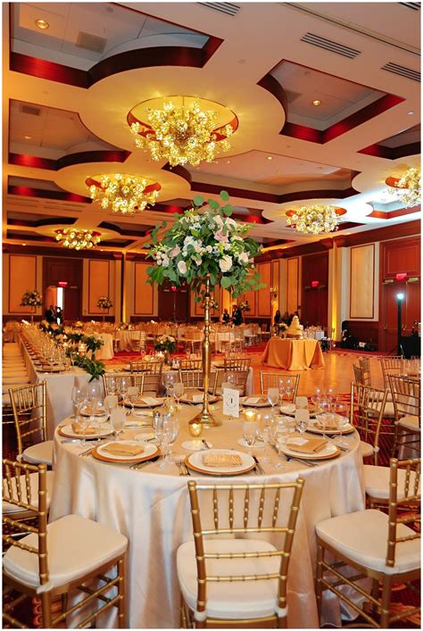 Gold Wedding Reception And Tablescape Elegant Gold Downtown Wedding