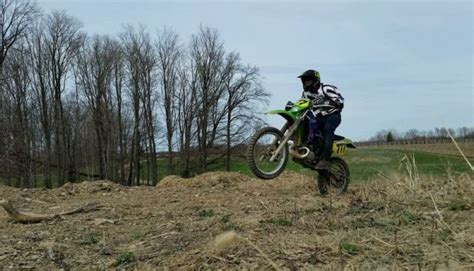 This 2 stroke dirt bike is ideal for both beginners and experienced riders. 1996 Kawasaki KDX200 Dirt Trail Bike Off Road 2 Stroke FMF ...