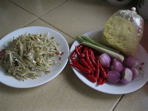 Resepi ikan bilis sambal tempoyak petai ikan bilis tempoyak petai mesti cuba. Dari Dapur Maklong: Sambal Ikan Bilis + Tempoyak