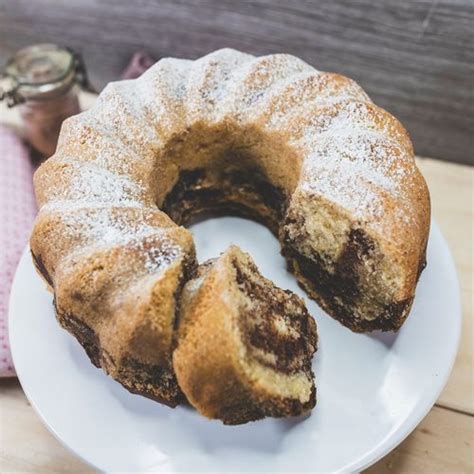 Apfelmus schmeckt nicht nur lecker zu kartoffelpuffern, sondern hält auch hervorragend teig zusammen. Vegan backen: Der beste Ersatz für Ei, Butter, Milch und ...