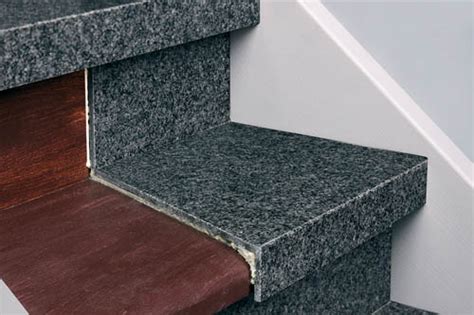 Eine trittschalldämmung kann die lärmbelastung mindern und gleichzeitig durch eine dämmschicht den wärmeverlust für die trittschalldämmung kommen verschiedene materialien infrage. Treppenrenovierung mit System