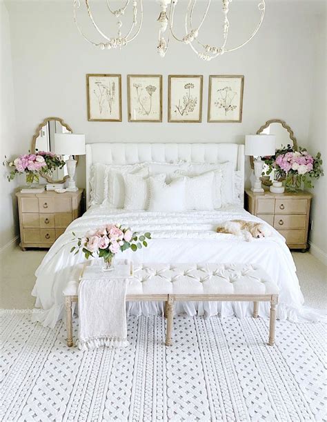But feminine bedrooms demand far more spunk, color and creativity! 19 Feminine Bedrooms with Style