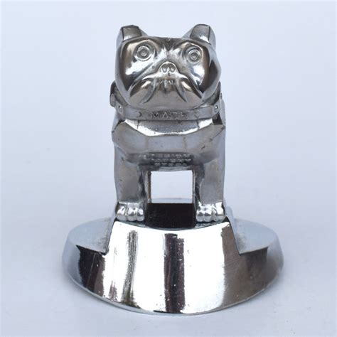 Eyes are missing and one leg has a piece missing. Amerikaans verchroomd MACK Truck Hood Ornament ...
