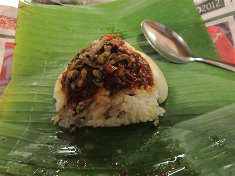 Nasi lemak is a meal that consists of rice cooked in coconut milk served with sambal and garnishes the rice in nasi lemak is cooked in much the same way as rice is cooked in water except that the. Broschè Loo: Nasi Lemak Panas @ Taipan USJ