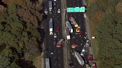 Crash Involving 4 Tractor Trailers 4 Cars Shuts Down Part Of I 285 For