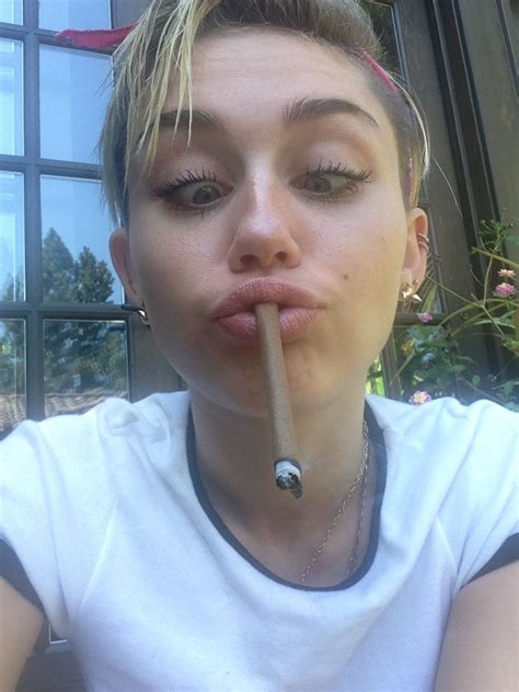 Miley Cyrus Desnuda Poringa