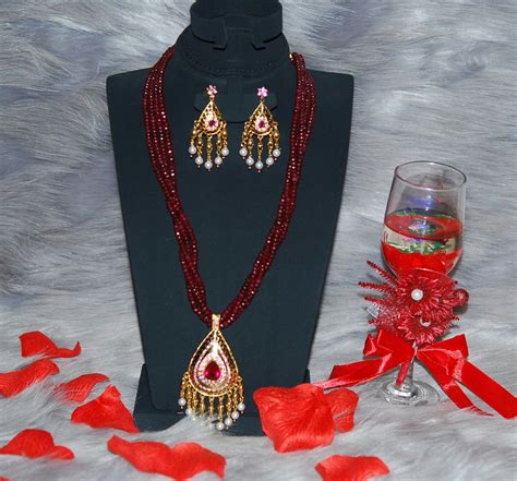 pin-by-sougah-uae-jewelry-on-dubai-jewelry-jewelry-plate,-jewelry,-handmade-jewelry