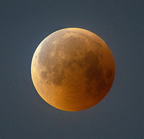 Lunar Eclipse From Rome Rastrophotography