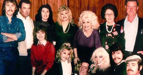 Dolly Parton Has 11 Siblings Some Of Whom Work In Show Biz As Well