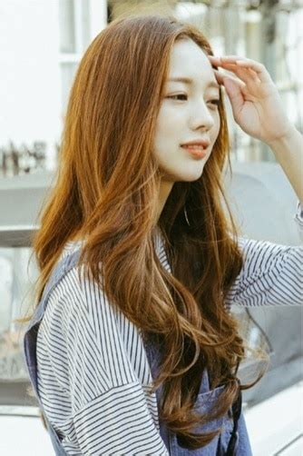 15 korean hairstyles for women that turn heads [2023]