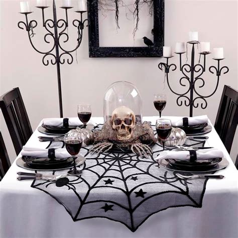 Originale regalo stampabile di halloween tags con corvi, ragni, alberi spettrali e più in diversi colori di viola, verde Decorazioni di Halloween | Fai da te | Semplici