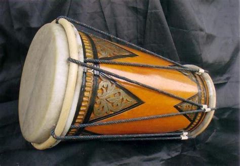 Beberapa alat musik tradisional dari 34 provinsi di indonesia antara lain; Alat Musik Tradisional Gendang