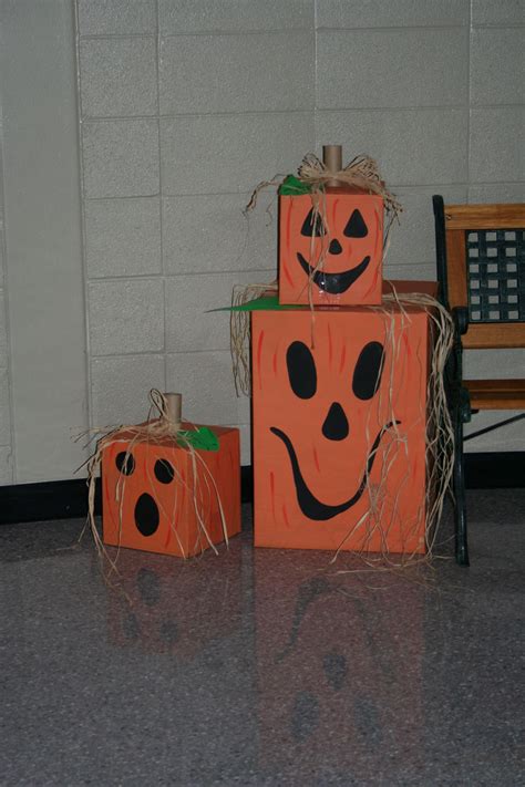 Halloween Jack O Lanterns~ Painted Cardboard Boxes And Carpet Tubes