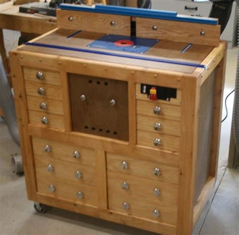 Router table storage cabinet fill the unused space under your router table with a storage cabinet for all of your router bits and accessories. Les 42 meilleures images du tableau Menuiserie/ Router ...