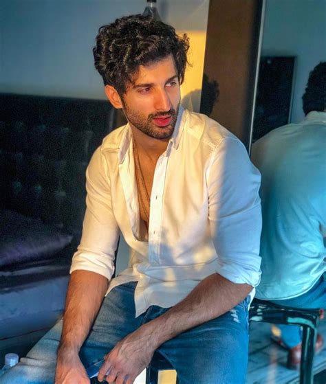 Select the actor you are interested in and you will get a list of the movies in which that actor has played a role. Pin by blogging on Sidhant in 2020 | Bollywood actors, Tv ...