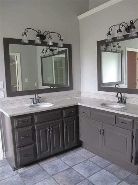 What Color Walls Go With Gray Bathroom Cabinets