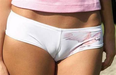 30 Hilarious Camel Toe Fails Meant To Be Sexy Page 2