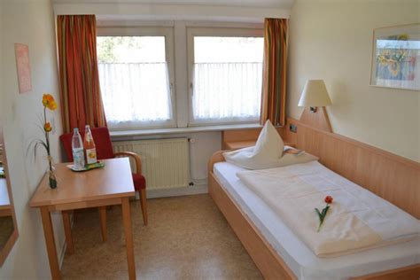 Hotel haus sonneck ⭐ , germany, cochem, talstraße 2: Begegnungszentrum Haus Sonneck in Marburg