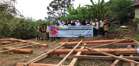 Merupakan provinsi terluas keempat setelah papua, kalimantan timur dan kalimantan tengah. Gambar Rumah Adat di Indonesia: Contoh Gambar Rumah Adat