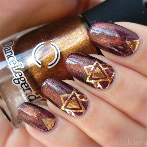 19 Geometric Manicures To Whip Your Nails Into Shape More Nails
