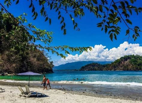 Best Swimming Beaches In Costa Rica