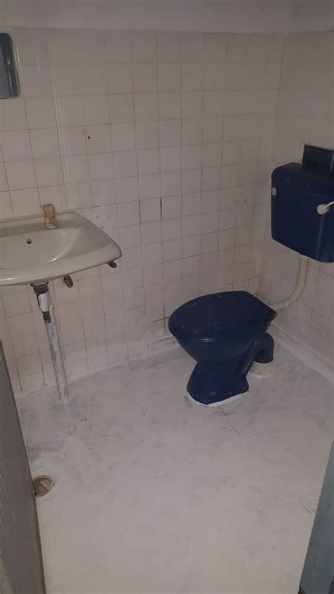 Digunakan untuk isi celahan tiles atau lubang yang terdapat di lantai. DIY Tandas Lama Jadi Cantik Macam Baru Dengan Bajet RM220 ...