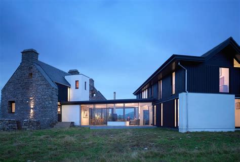5 Contemporary Examples Of Stone Houses Raised From Ruins