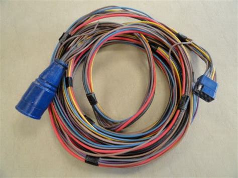 Sell MERCURY I O ENGINE WIRE HARNESS ASSEMBLY 19 FEET MARINE BOAT In