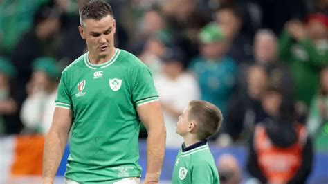 You Re Still The Best Dad Heartwarming Moment Between Johnny Sexton And Son Rugby