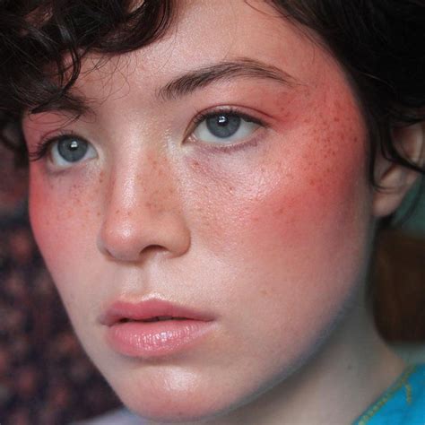 Rosy Cheeks And Freckles Makeup Look Fake Freckles Fake Freckles Makeup Freckles Makeup