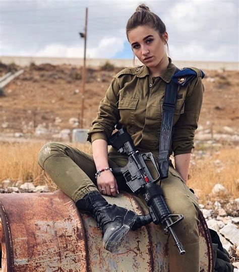 Natalia Fadeev Idf Instagram Israeli Female Soldiers Military Women Female Soldier