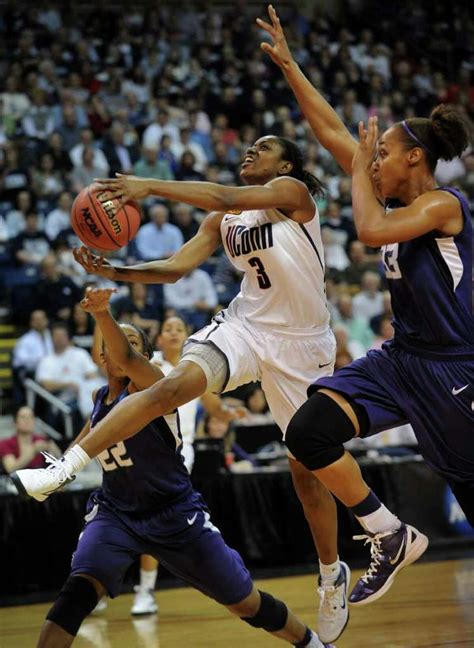 Uconn S Hayes Drafted By Atlanta Dream