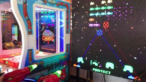 Space Invaders Frenzy Sit Down Arcade Game Youtube