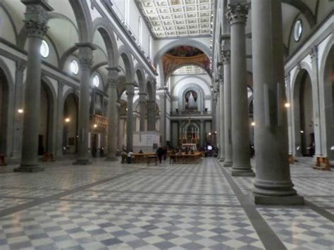 Reserve your stay at our cheap hotel in downtown florence, italy now! interno di San Lorenzo - Foto van Basilica di San Lorenzo ...