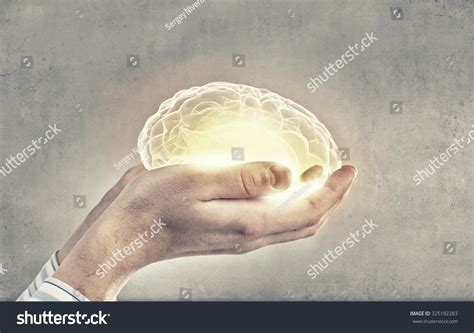 Cierra El Cerebro De La Mano Foto De Stock Shutterstock