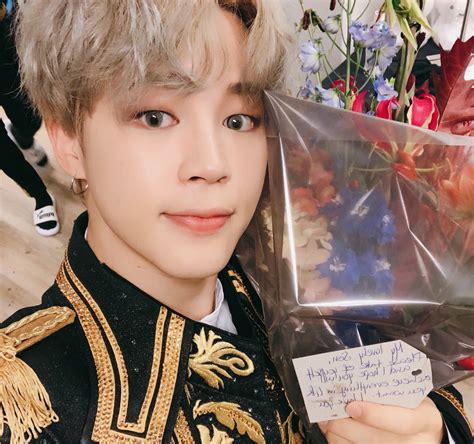 The perfect gifts and flowers, whether it's a special day or any day. Soo Choi on Twitter: "Jimin said in Vlive "My father is ...