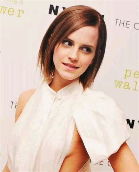 Emma Watsons Pixie Has Become A Bob Lovely Emma Watson Hair Emma