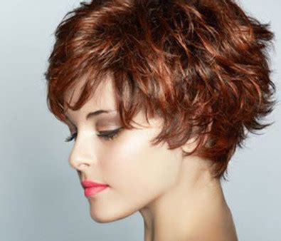 Model rambut ikal pria untuk inspirasi gaya potongan yang tak membosankan. Model rambut pendek ikal
