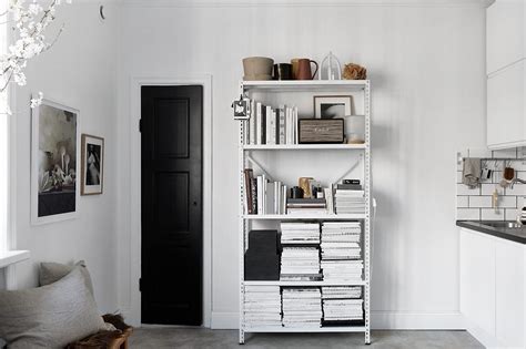 Huge collection, amazing choice, 100+ million high quality, affordable rf and rm images. Un monoambiente muy pequeño con buena decoración