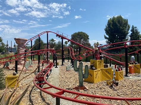 Ranked The Roller Coasters Of Six Flags Magic Mountain